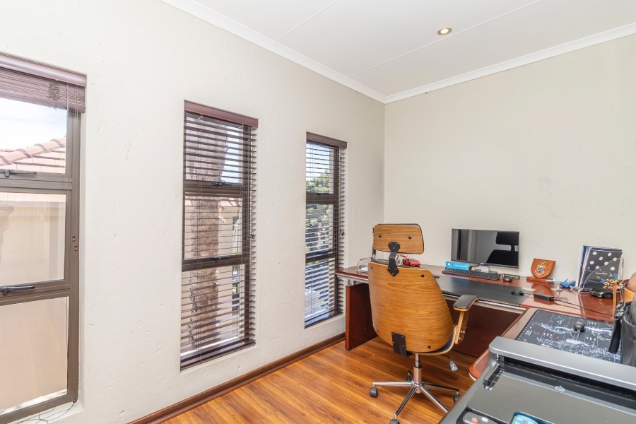 4 Bedroom Property for Sale in Carlswald Gauteng