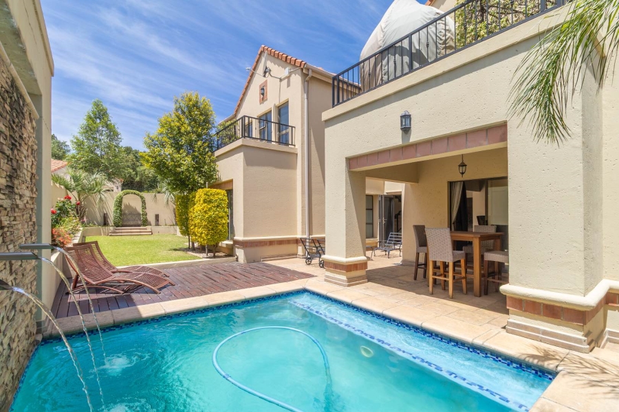 4 Bedroom Property for Sale in Carlswald Gauteng