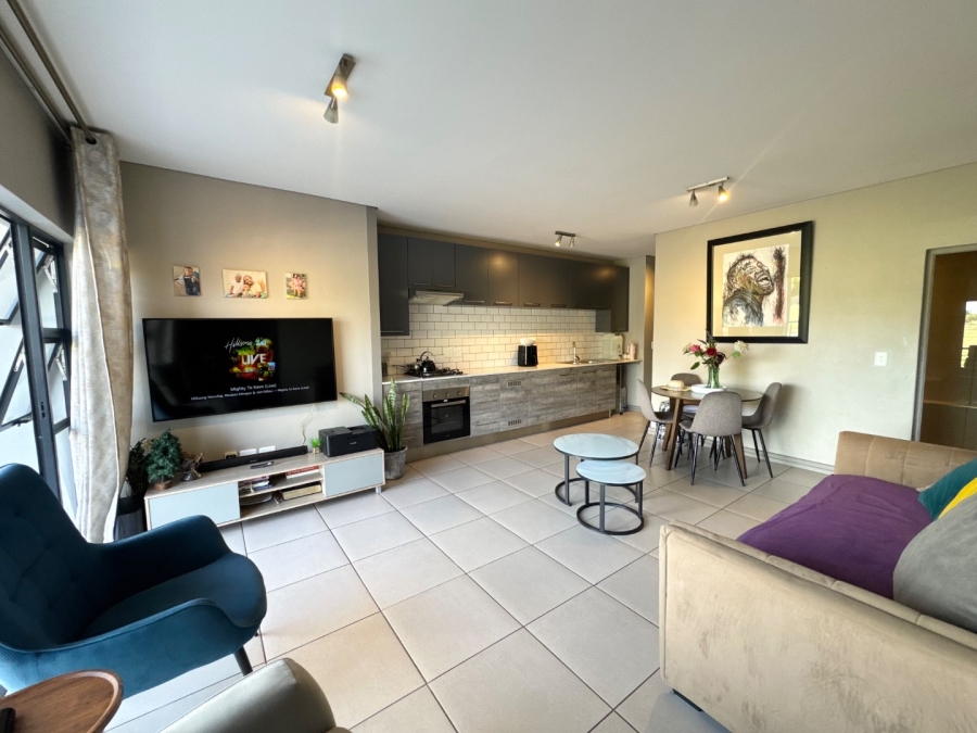 To Let 2 Bedroom Property for Rent in Die Hoewes Gauteng
