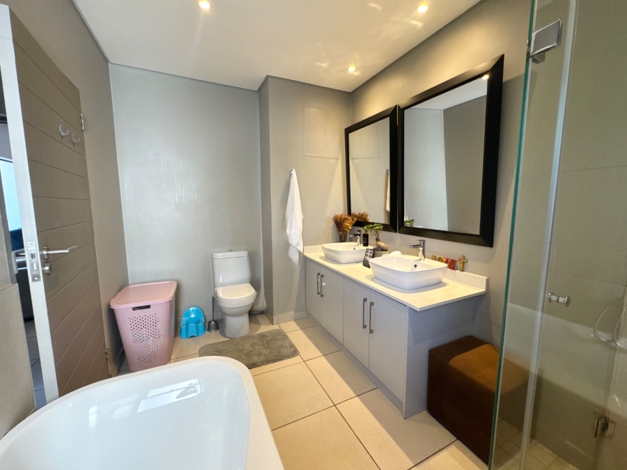 To Let 2 Bedroom Property for Rent in Die Hoewes Gauteng