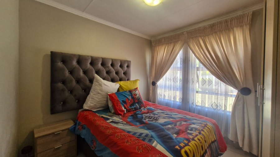 3 Bedroom Property for Sale in Kosmosdal Gauteng
