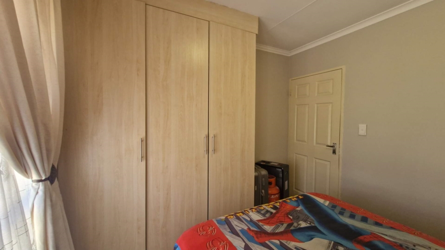 3 Bedroom Property for Sale in Kosmosdal Gauteng