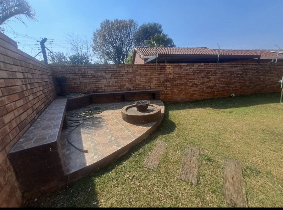 3 Bedroom Property for Sale in Meyerspark Gauteng