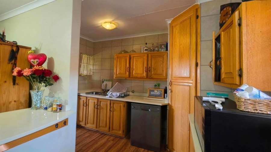 To Let 3 Bedroom Property for Rent in Garsfontein Gauteng