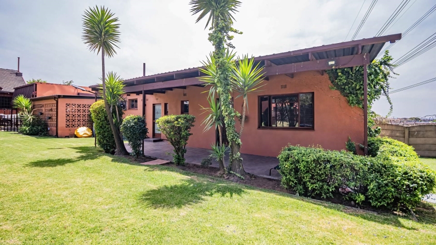 3 Bedroom Property for Sale in Tulisa Park Gauteng