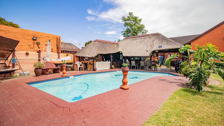 3 Bedroom Property for Sale in Tulisa Park Gauteng