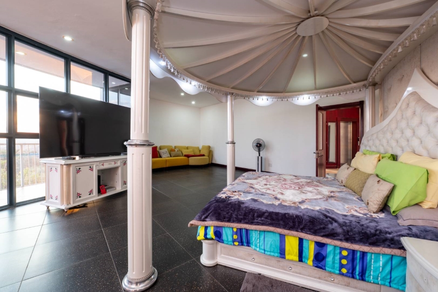 5 Bedroom Property for Sale in Oakdene Gauteng