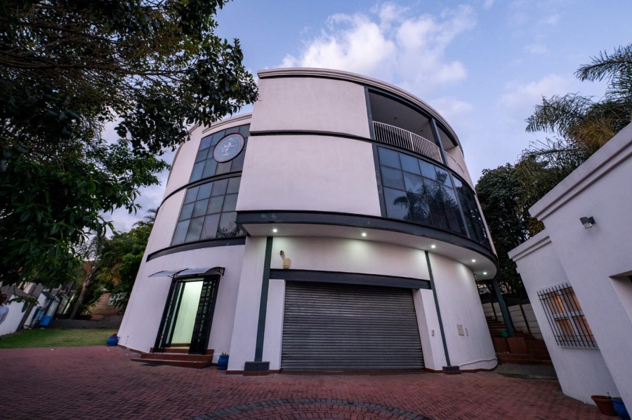 5 Bedroom Property for Sale in Oakdene Gauteng
