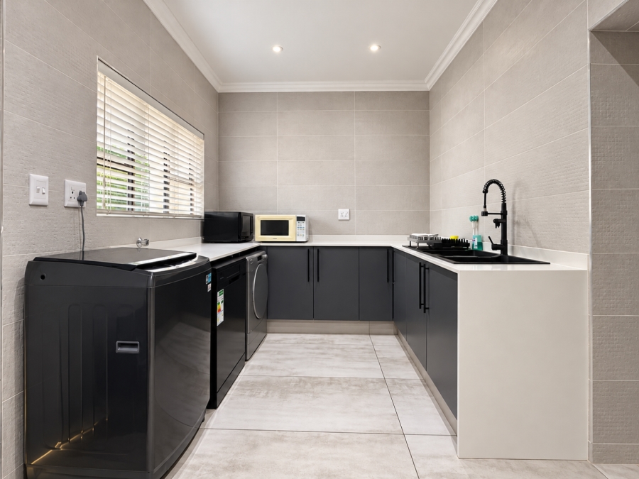 4 Bedroom Property for Sale in Alberante Gauteng