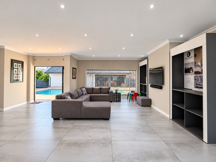 4 Bedroom Property for Sale in Alberante Gauteng