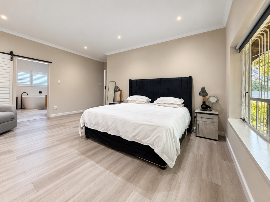 4 Bedroom Property for Sale in Alberante Gauteng
