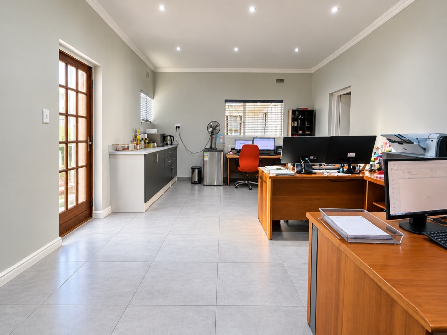 4 Bedroom Property for Sale in Alberante Gauteng
