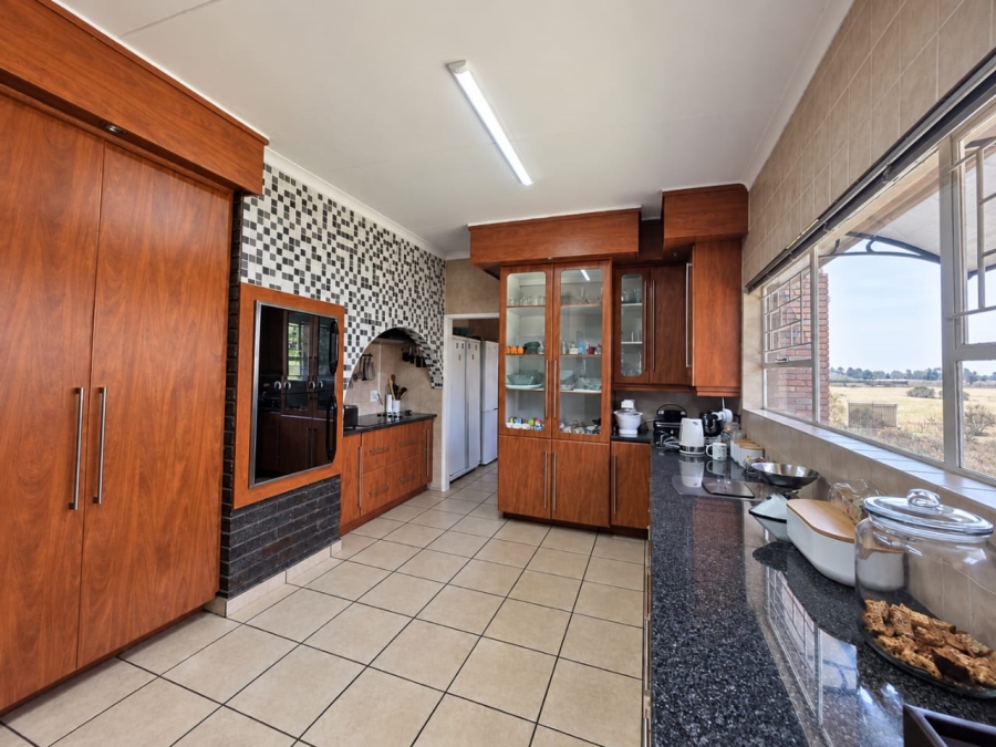 5 Bedroom Property for Sale in Three Rivers East Gauteng