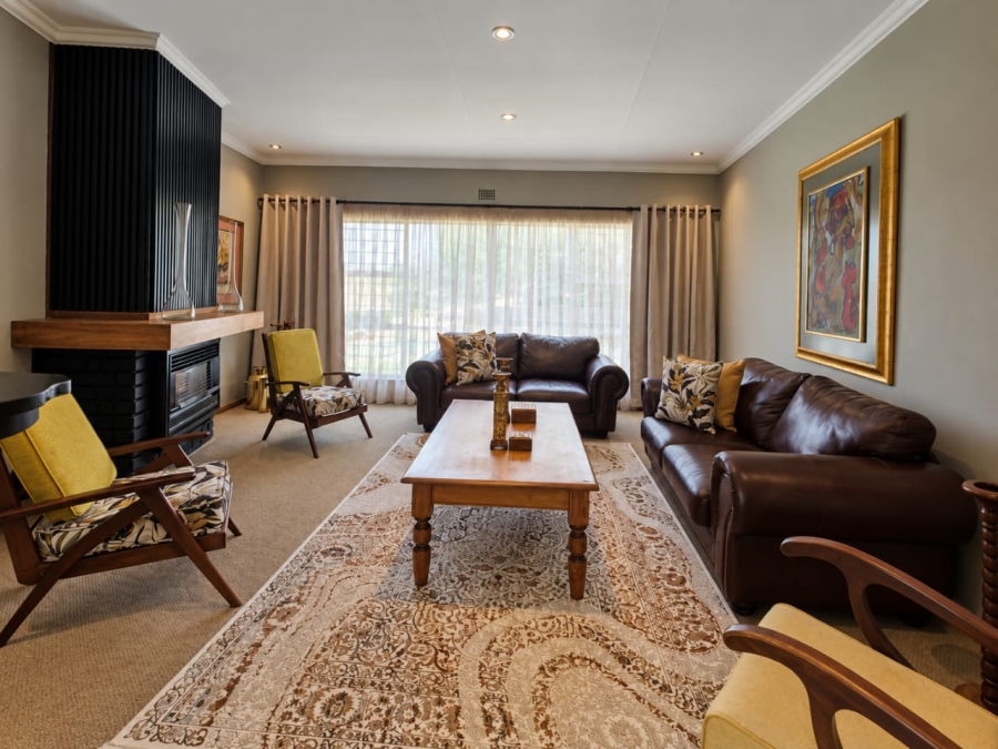 5 Bedroom Property for Sale in Three Rivers East Gauteng