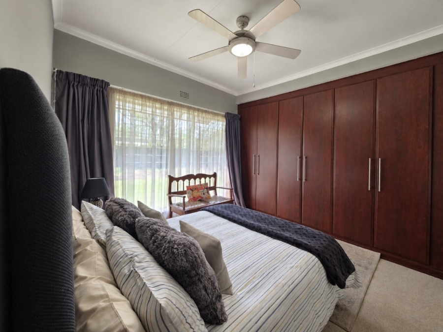 5 Bedroom Property for Sale in Three Rivers East Gauteng