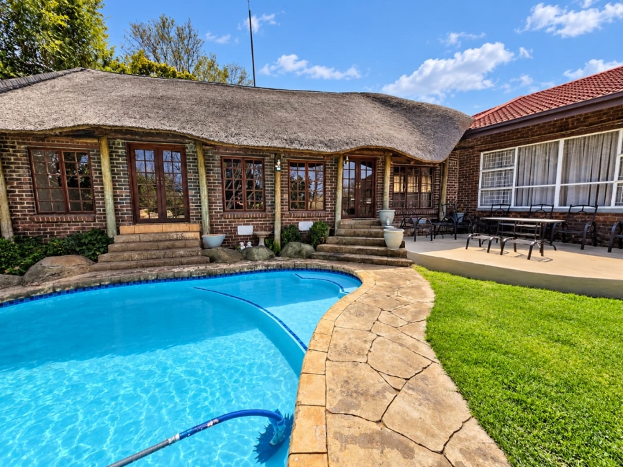 5 Bedroom Property for Sale in Three Rivers East Gauteng