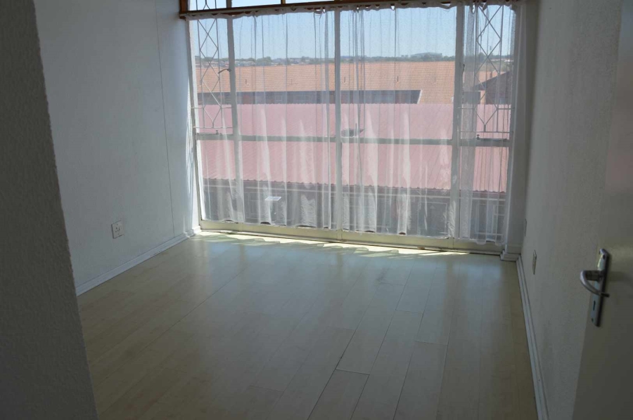 2 Bedroom Property for Sale in New Redruth Gauteng