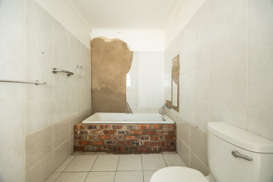 4 Bedroom Property for Sale in Waterkloof Gauteng