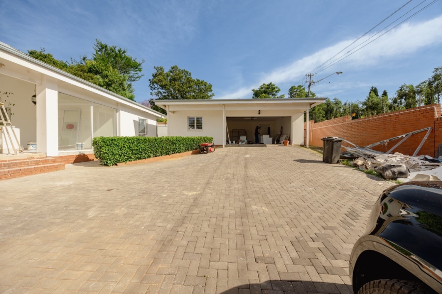 4 Bedroom Property for Sale in Waterkloof Gauteng