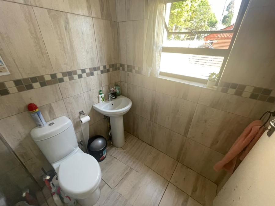 3 Bedroom Property for Sale in Edleen Gauteng