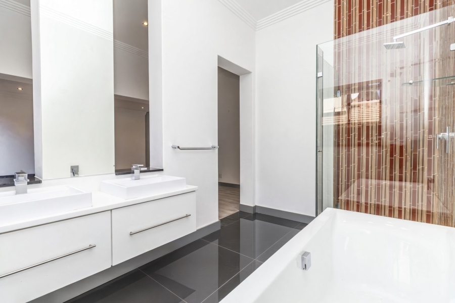 4 Bedroom Property for Sale in Eagle Canyon Golf Estate Gauteng