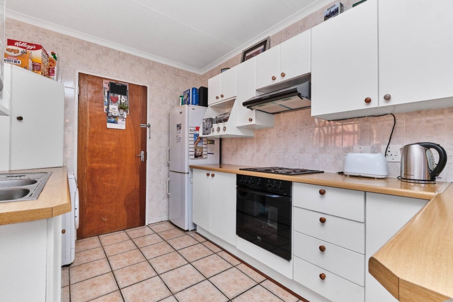 2 Bedroom Property for Sale in Wilro Park Gauteng
