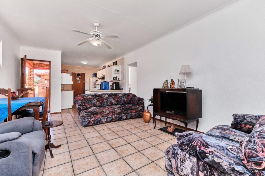 2 Bedroom Property for Sale in Wilro Park Gauteng