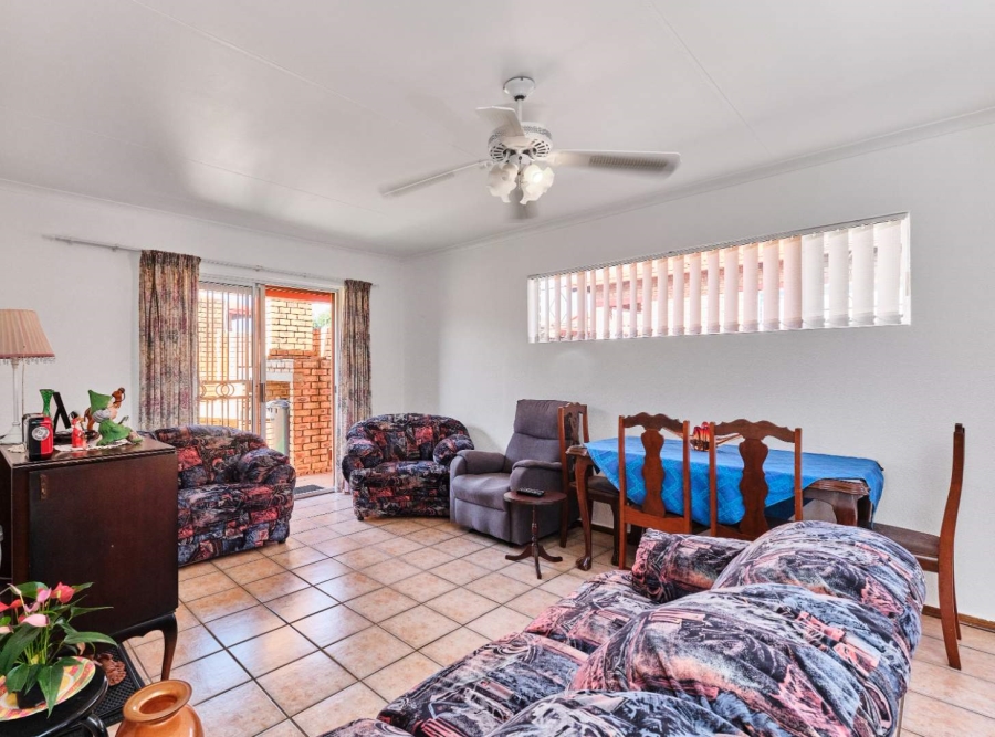 2 Bedroom Property for Sale in Wilro Park Gauteng