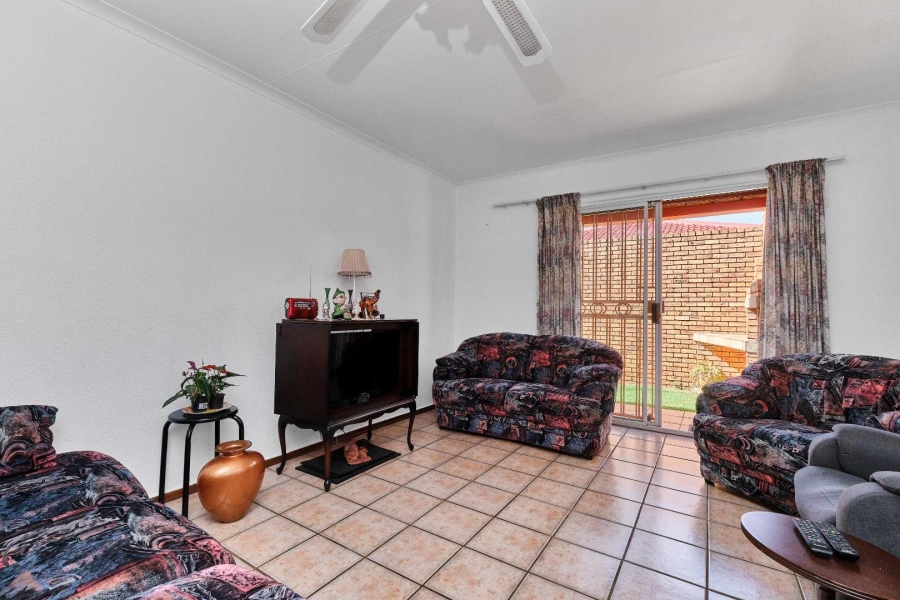 2 Bedroom Property for Sale in Wilro Park Gauteng