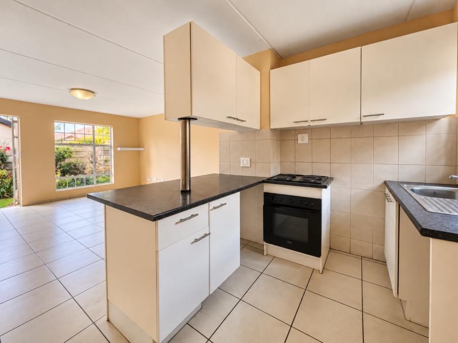 2 Bedroom Property for Sale in Weltevreden Park Gauteng