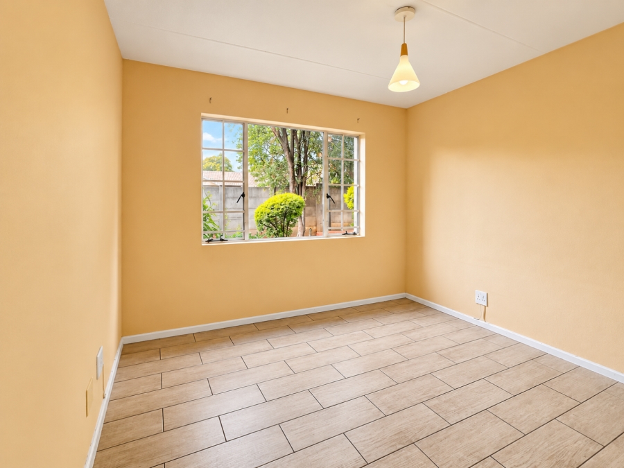 2 Bedroom Property for Sale in Weltevreden Park Gauteng