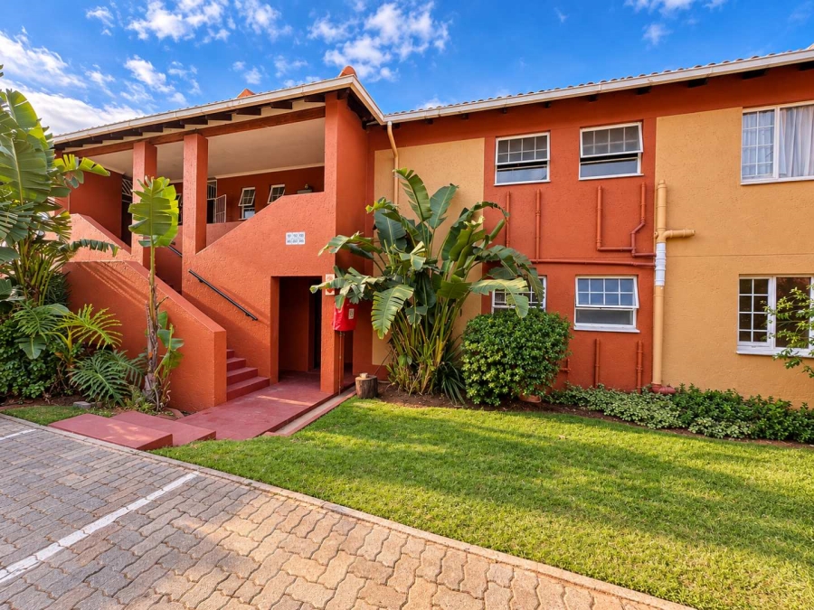 2 Bedroom Property for Sale in Weltevreden Park Gauteng