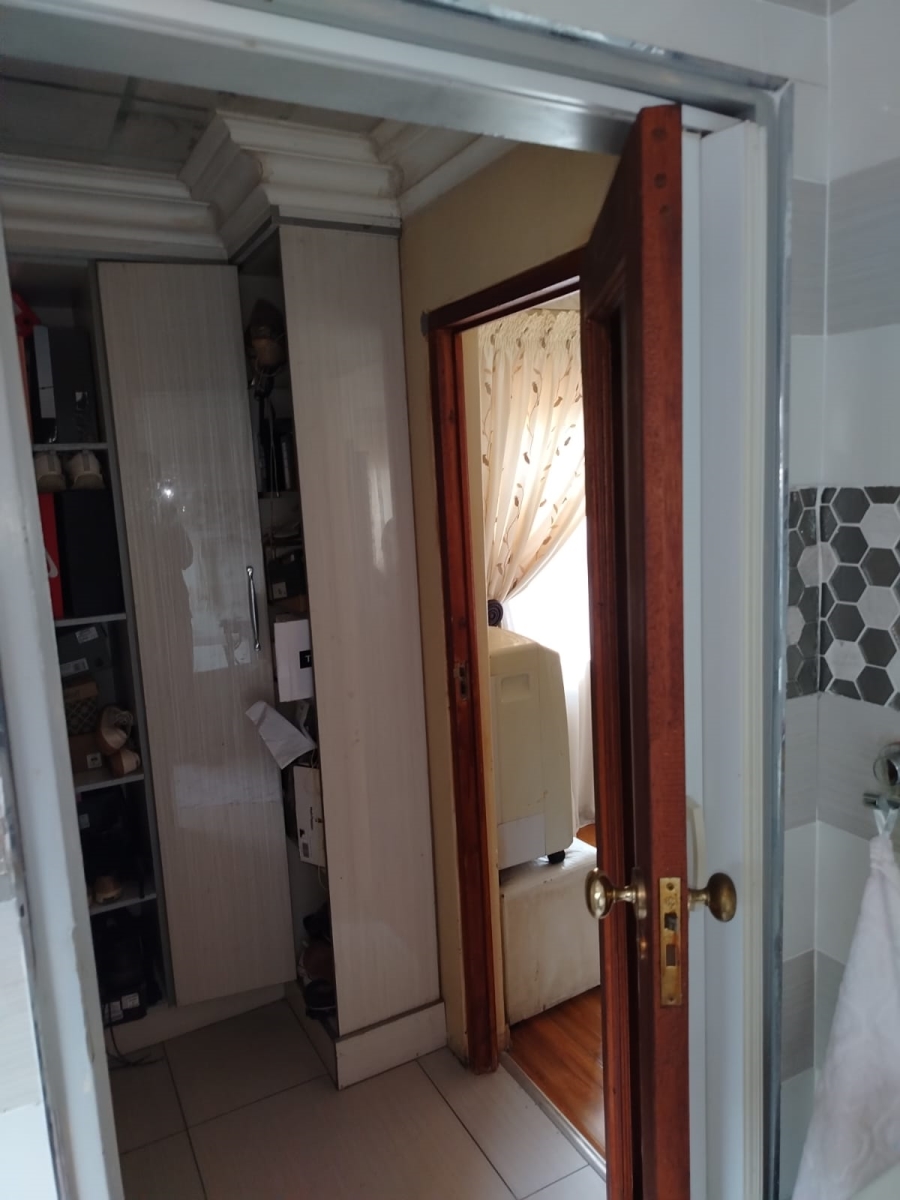 4 Bedroom Property for Sale in Soshanguve DD Gauteng