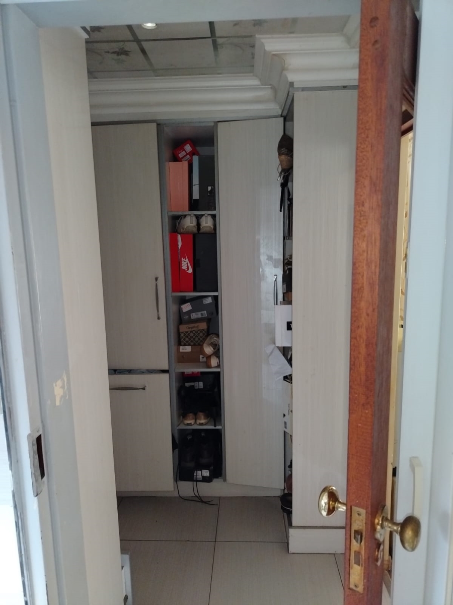 4 Bedroom Property for Sale in Soshanguve DD Gauteng