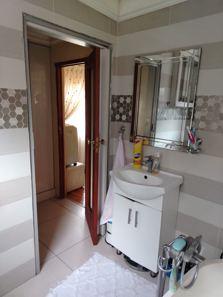 4 Bedroom Property for Sale in Soshanguve DD Gauteng