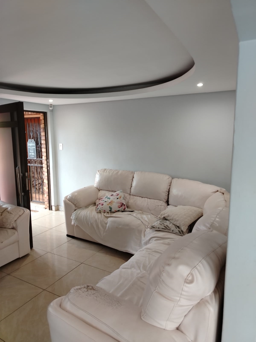 4 Bedroom Property for Sale in Soshanguve DD Gauteng