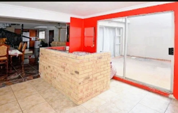 To Let 3 Bedroom Property for Rent in Lyndhurst Gauteng