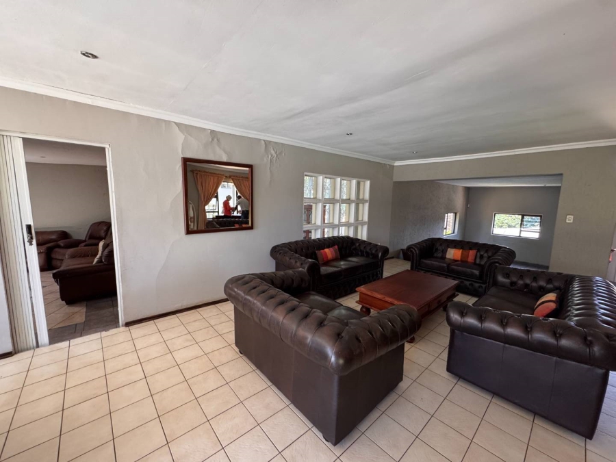 5 Bedroom Property for Sale in Albemarle Gauteng