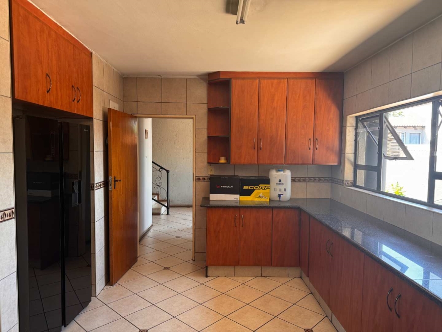 5 Bedroom Property for Sale in Albemarle Gauteng