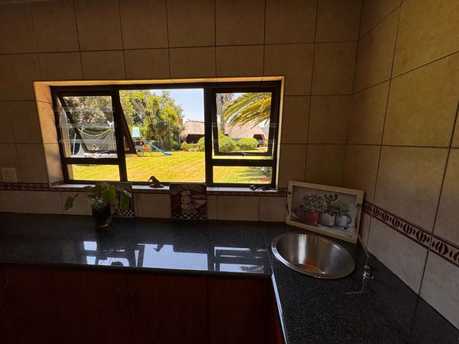 5 Bedroom Property for Sale in Albemarle Gauteng