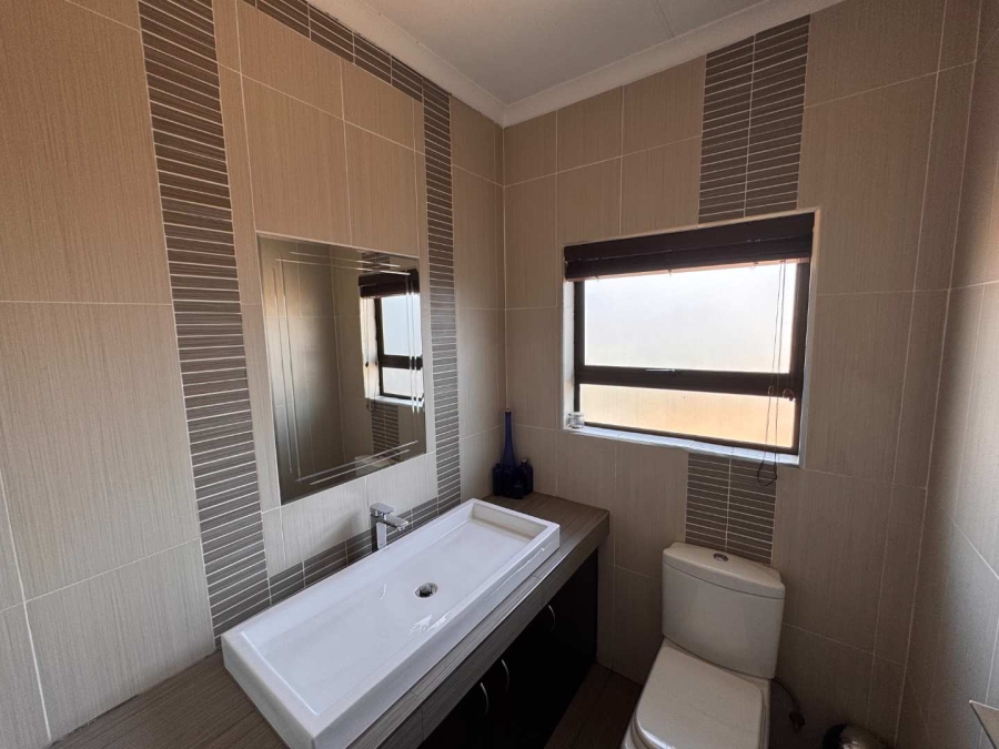 5 Bedroom Property for Sale in Albemarle Gauteng