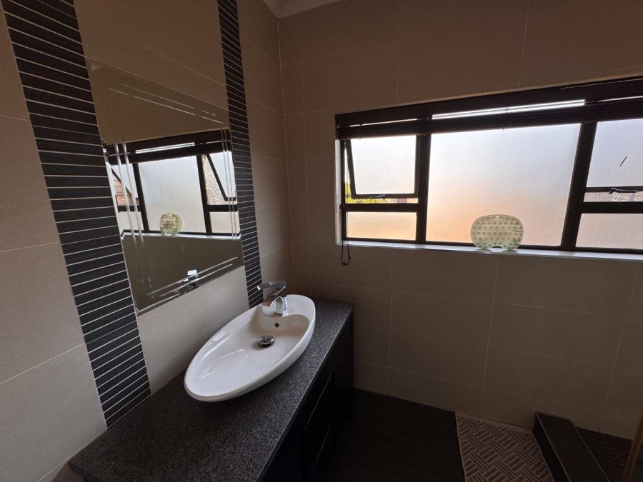 5 Bedroom Property for Sale in Albemarle Gauteng
