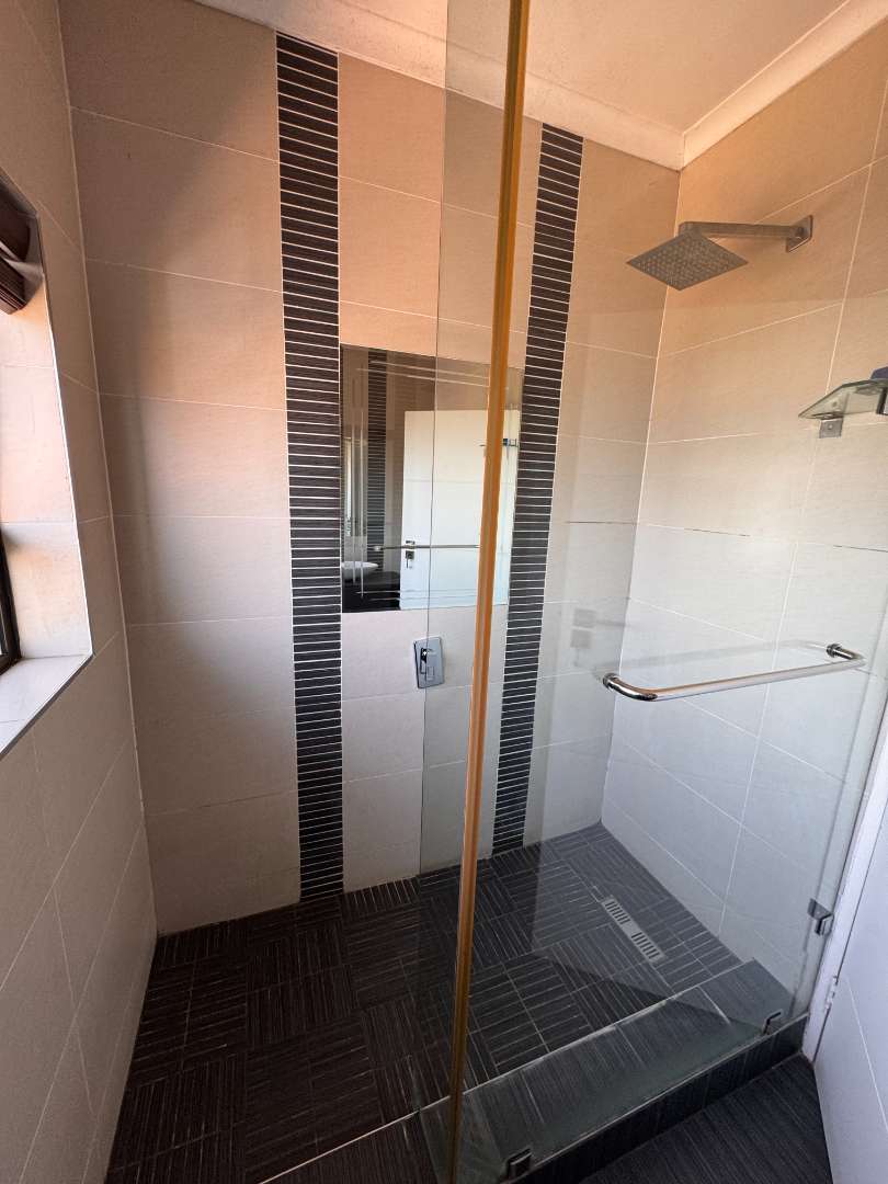 5 Bedroom Property for Sale in Albemarle Gauteng