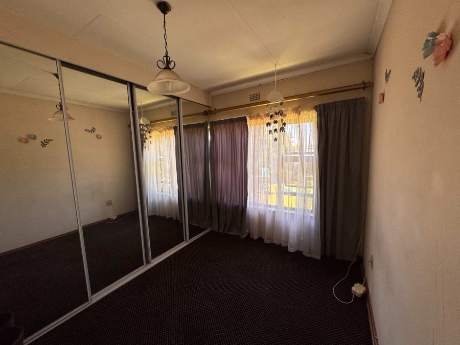 5 Bedroom Property for Sale in Albemarle Gauteng