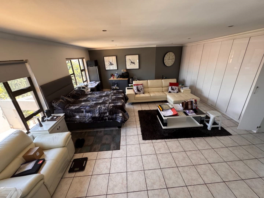 5 Bedroom Property for Sale in Albemarle Gauteng