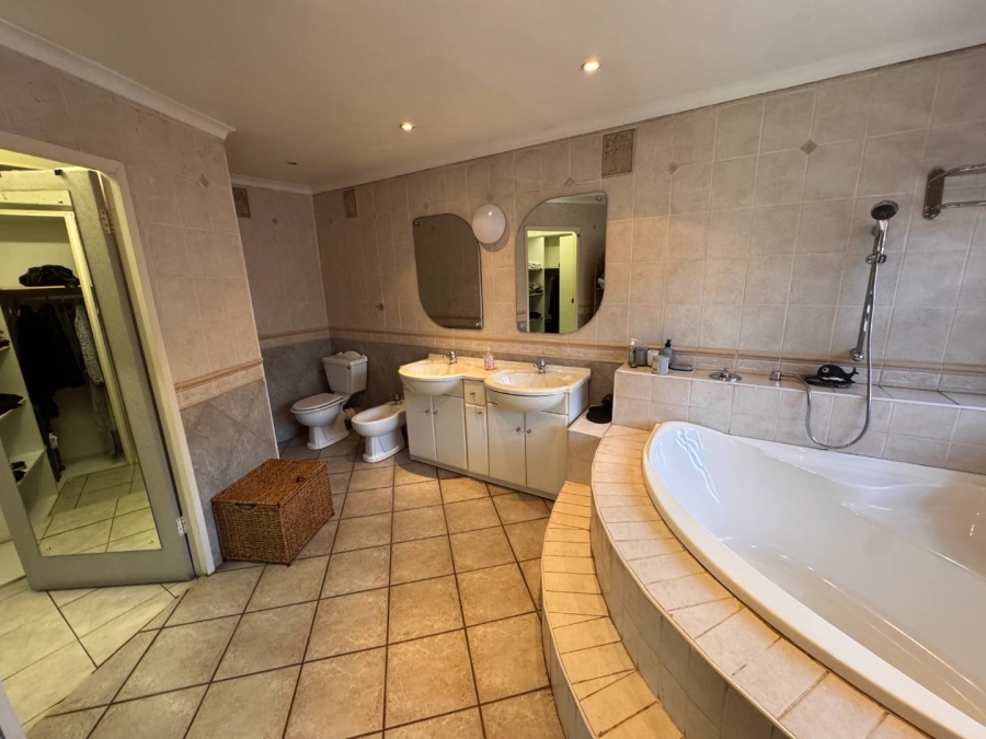 5 Bedroom Property for Sale in Albemarle Gauteng