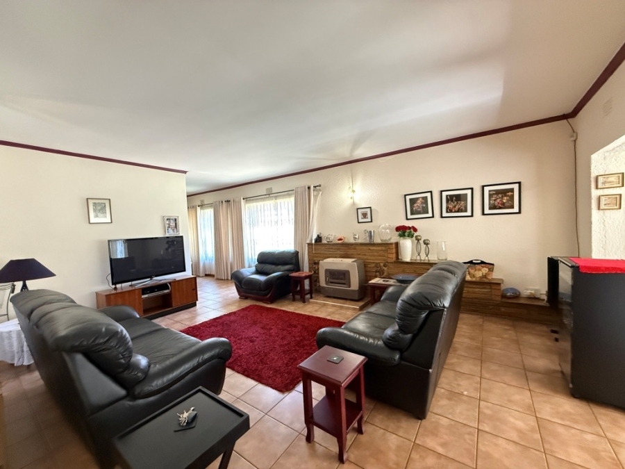 4 Bedroom Property for Sale in Discovery Gauteng