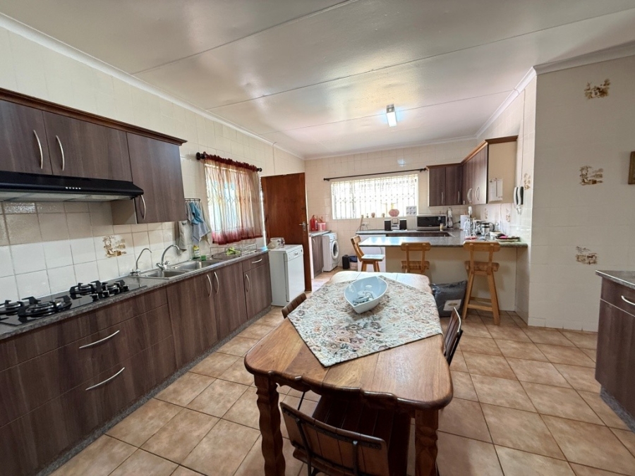 4 Bedroom Property for Sale in Discovery Gauteng