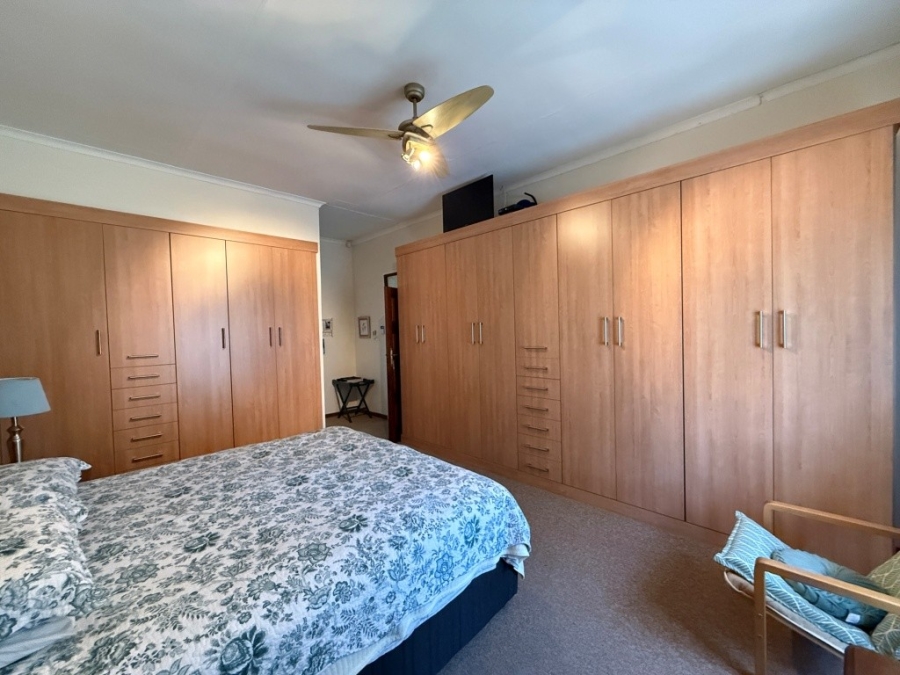 4 Bedroom Property for Sale in Discovery Gauteng
