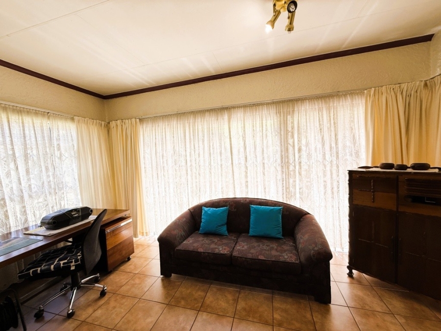 4 Bedroom Property for Sale in Discovery Gauteng
